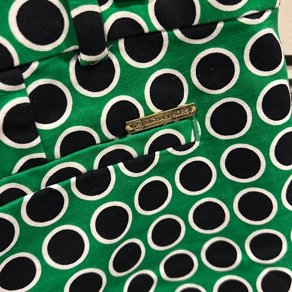Michael Michael Kors Green, Black and White Circular Print Chino Shorts Size 12 - Picture 3 of 7